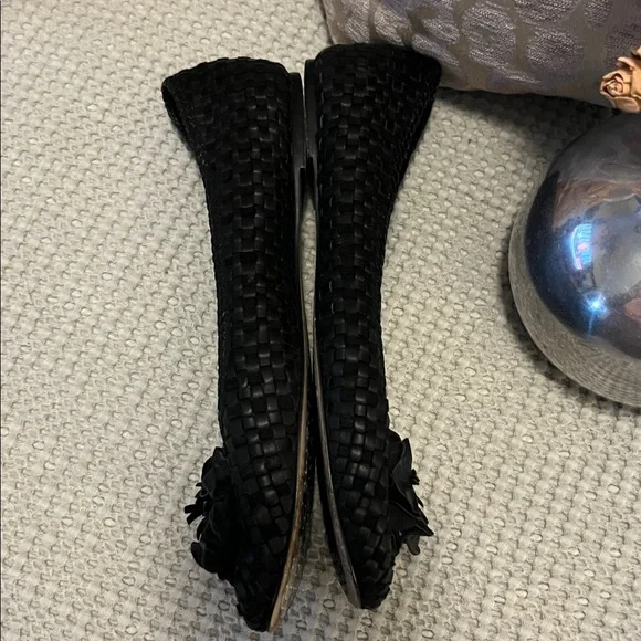 BCBGMaxAzria Black Woven Leather Textured Floral Applique Slip On Flats - Picture 7 of 16